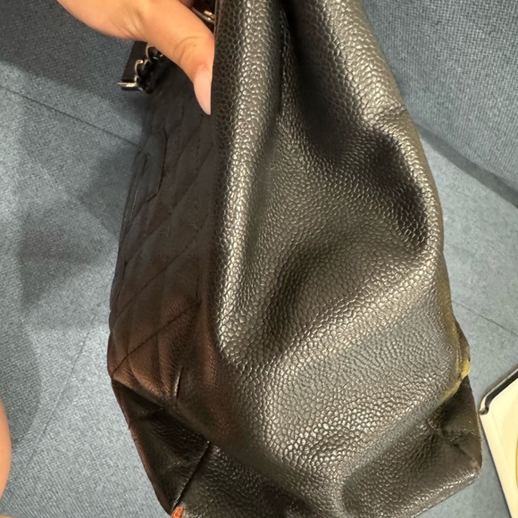 CHANEL GST Chain Tote Black Caviar - Picture 4 of 13